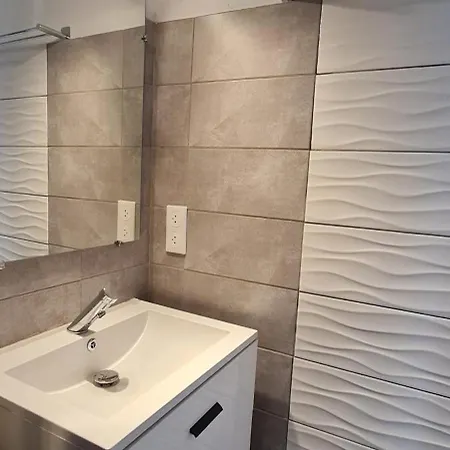 Avec Balcon, Vue Mer, Piscine, Parking * Agde