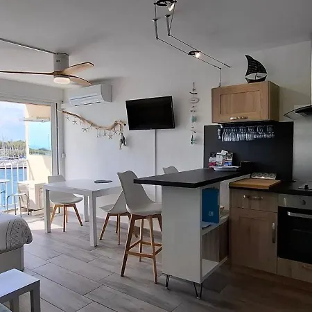 Avec Balcon, Vue Mer, Piscine, Parking Apartmán *