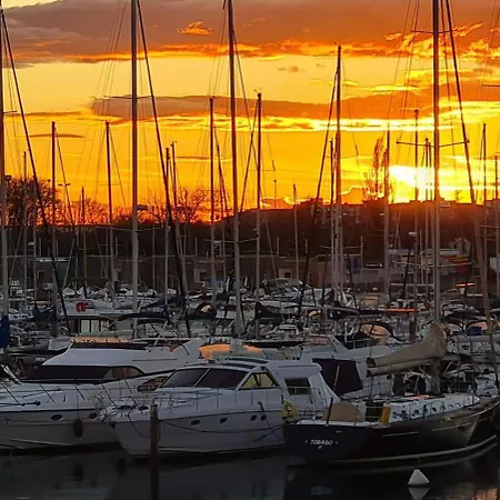 Apartmán Avec Balcon, Vue Mer, Piscine, Parking Agde
